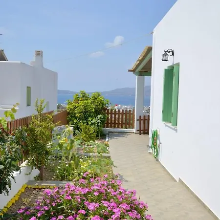 Hill House With Sea View Adámas