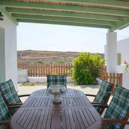 Hill House With Sea View Adámas