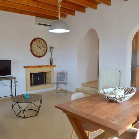Hill House With Sea View * Adámas