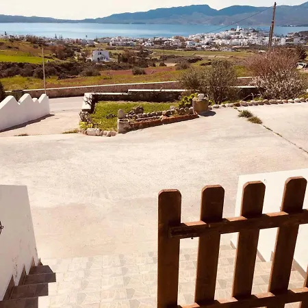 Hill House With Sea View Hébergement de vacances Adámas